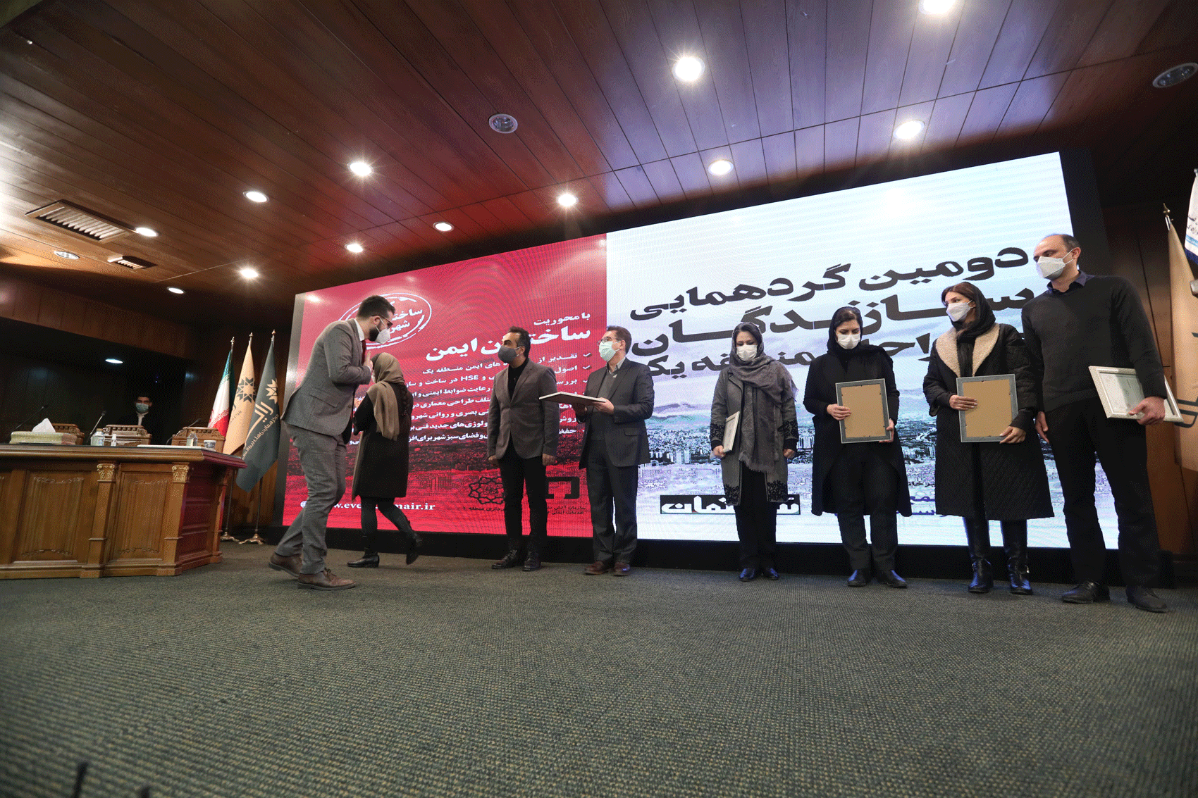 دومین گردهمایی سازندگان و طراحان منطقه