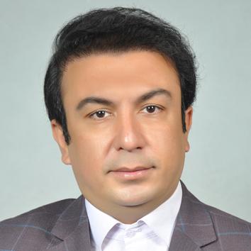 اسلام کرمی؛ استاد دانشگاه هنر اسلامی تبریز و عضو هیئت علمی دانشگاه صنعتی شاهرود