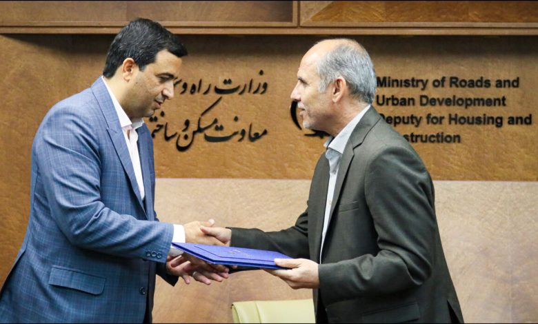 امین مقومی